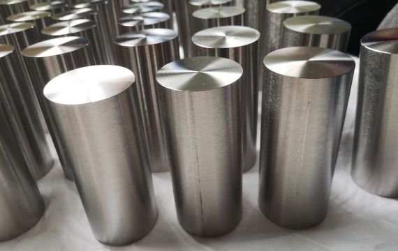 How to Choose a Reliable Titanium Round Bar Supplier？