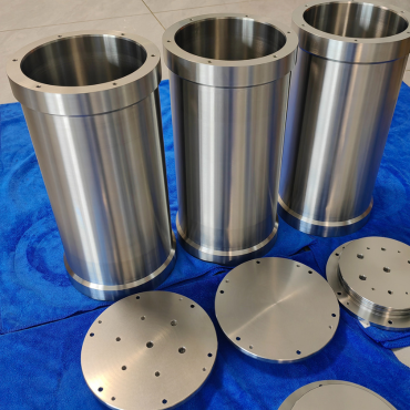 High-Collapse Pressure Titanium Hull